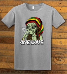 This is the main graphic design on a gray shirt for the Weed Shirt: Rasta Alien